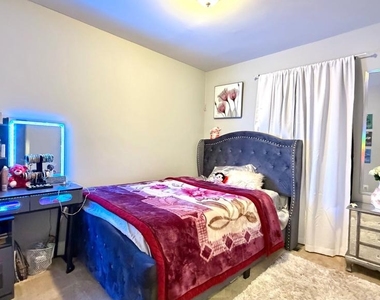 4929 Tibbitt Lane - Photo Thumbnail 5