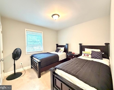 4929 Tibbitt Lane - Photo Thumbnail 6