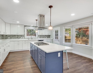 3809 Keith Avenue - Photo Thumbnail 3