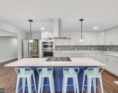 3809 Keith Avenue - Photo Thumbnail 5