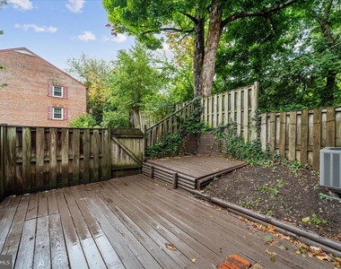 3885 Chain Bridge Road - Photo Thumbnail 39