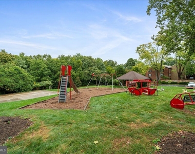 3885 Chain Bridge Road - Photo Thumbnail 45