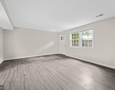 3885 Chain Bridge Road - Photo Thumbnail 32