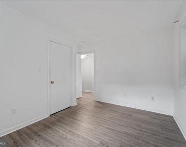 3885 Chain Bridge Road - Photo Thumbnail 36