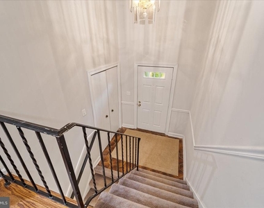 3885 Chain Bridge Road - Photo Thumbnail 7
