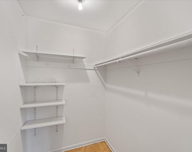 3885 Chain Bridge Road - Photo Thumbnail 25