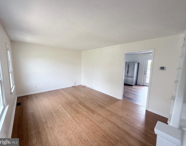 824 Summit Avenue - Photo Thumbnail 7