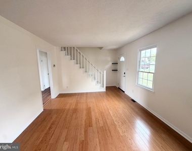 824 Summit Avenue - Photo Thumbnail 5