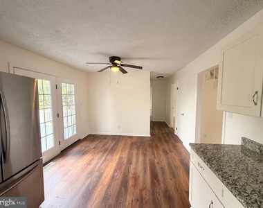 824 Summit Avenue - Photo Thumbnail 3