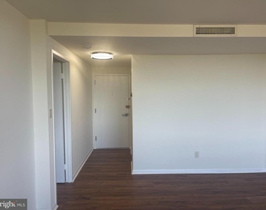 4600 Duke Street - Photo Thumbnail 14
