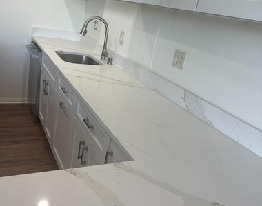4600 Duke Street - Photo Thumbnail 7
