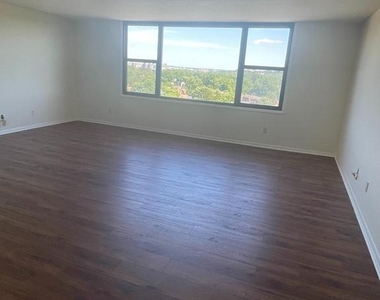 4600 Duke Street - Photo Thumbnail 12