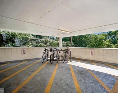 2030 N Adams Street - Photo Thumbnail 23