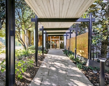 2030 N Adams Street - Photo Thumbnail 1