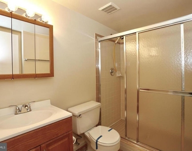 2215 N Somerset Street - Photo Thumbnail 21