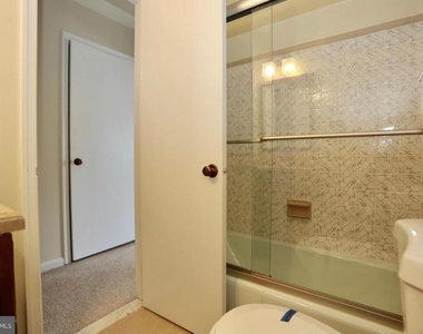 2215 N Somerset Street - Photo Thumbnail 19
