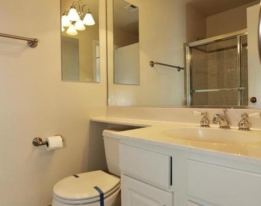 2215 N Somerset Street - Photo Thumbnail 13