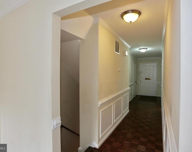 2215 N Somerset Street - Photo Thumbnail 9