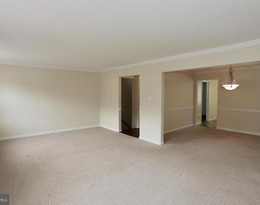 2215 N Somerset Street - Photo Thumbnail 7