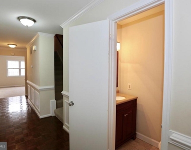 2215 N Somerset Street - Photo Thumbnail 1