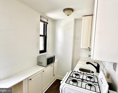 1021 Arlington Boulevard - Photo Thumbnail 1