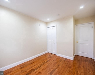4706 Chestnut Street - Photo Thumbnail 6