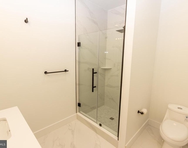 664 N Union Street - Photo Thumbnail 8