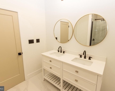 664 N Union Street - Photo Thumbnail 9