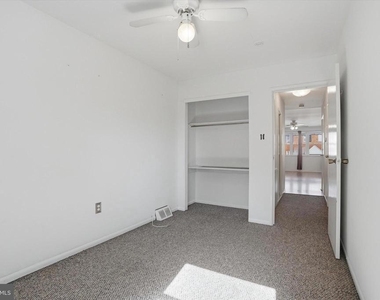 4210 Lyman Drive - Photo Thumbnail 5