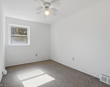 4210 Lyman Drive - Photo Thumbnail 4