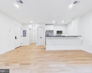 1128 Walnut Street - Photo Thumbnail 7
