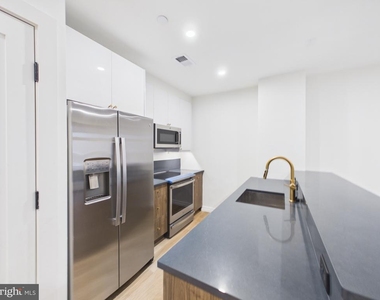 1128 Walnut Street - Photo Thumbnail 5