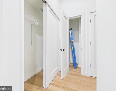 1128 Walnut Street - Photo Thumbnail 10
