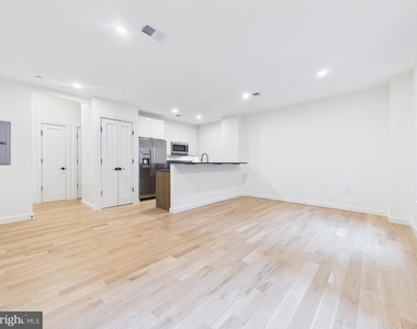 1128 Walnut Street - Photo Thumbnail 2