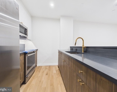 1128 Walnut Street - Photo Thumbnail 4