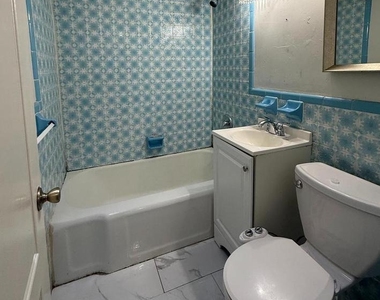 4240 Sheffield Avenue - Photo Thumbnail 8