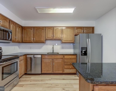 2751 Pennsylvania Avenue - Photo Thumbnail 11