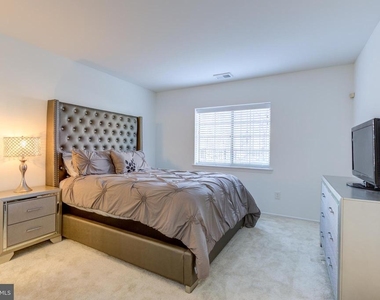 2751 Pennsylvania Avenue - Photo Thumbnail 21