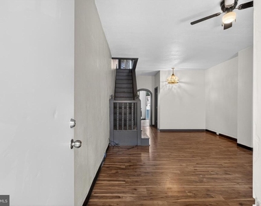 3324 N Philip Street - Photo Thumbnail 2