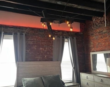 121 Mercy Street - Photo Thumbnail 24