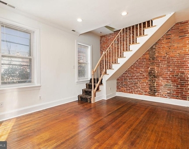 2738 Poplar Street - Photo Thumbnail 3