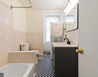 2738 Poplar Street - Photo Thumbnail 7