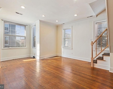 2738 Poplar Street - Photo Thumbnail 2