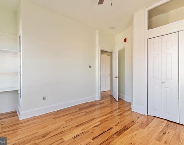 2738 Poplar Street - Photo Thumbnail 5