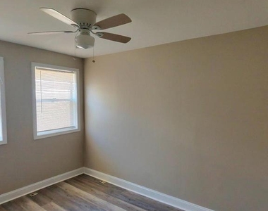 2228 S Bonsall Street - Photo Thumbnail 14