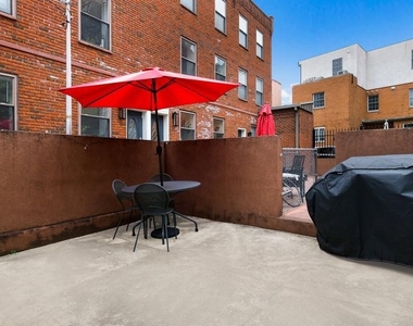 731 Carpenter Street - Photo Thumbnail 26