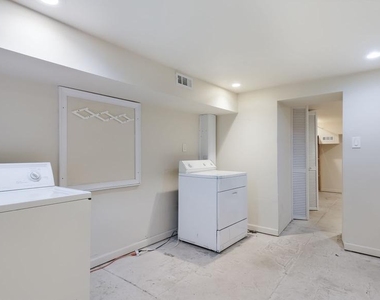731 Carpenter Street - Photo Thumbnail 21