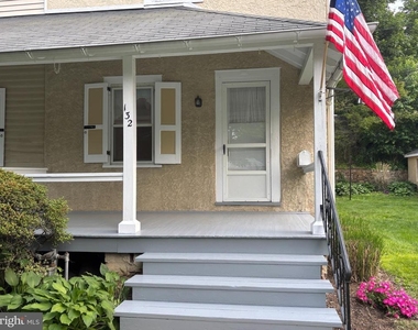 132 Plant Avenue - Photo Thumbnail 15