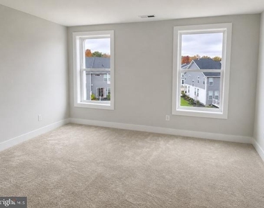51 Sassafras Lane - Photo Thumbnail 7