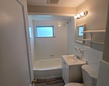 27 Koehler Drive - Photo Thumbnail 7